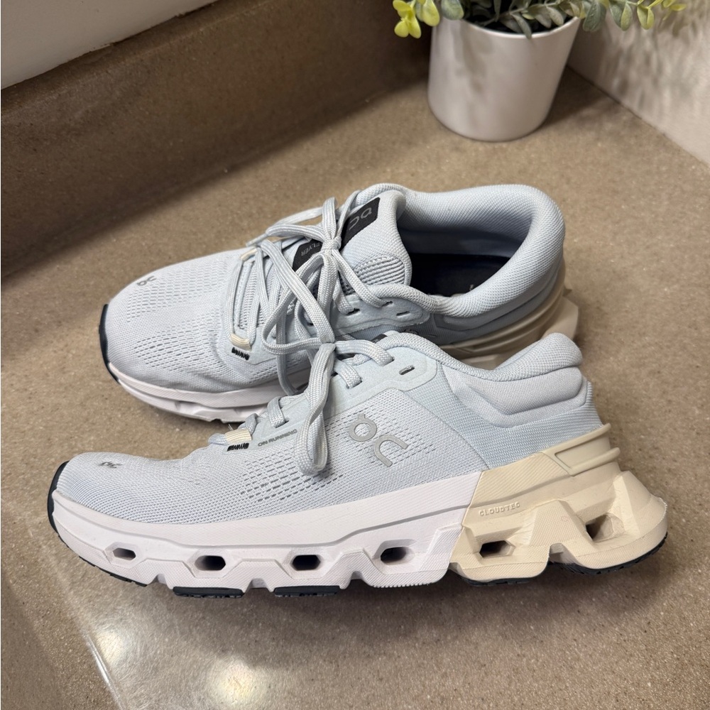 Women's On Cloud Flyer 5 Running Shoes